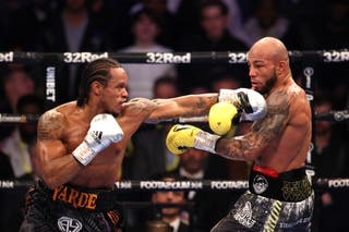 Anthony Yarde (vlevo) a Lyndon Arthur se po potřebě přejděte